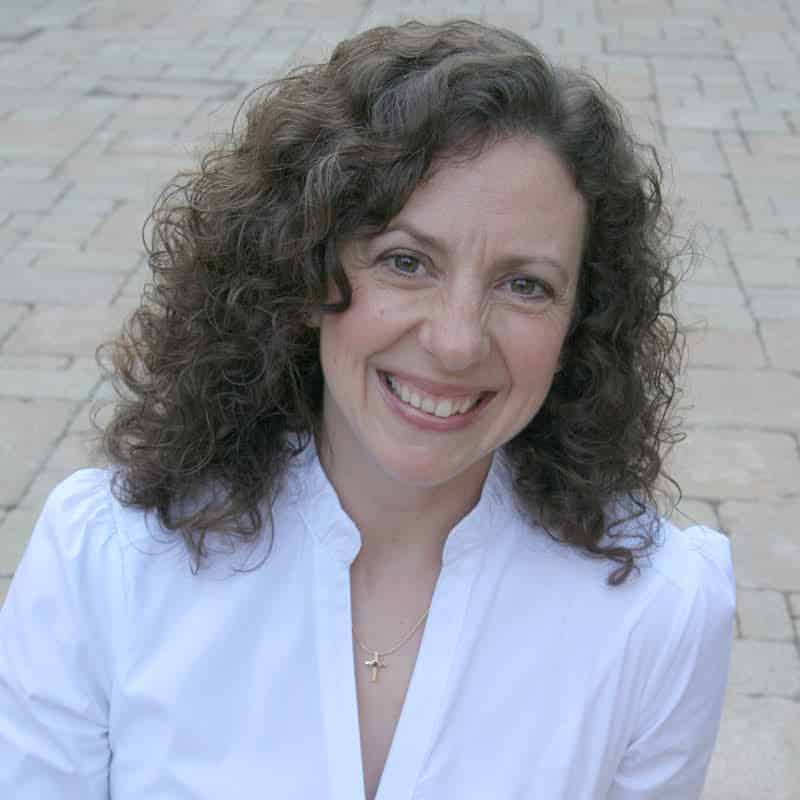 Lorie Kaufman-Rees, MA, MFCS, PCC